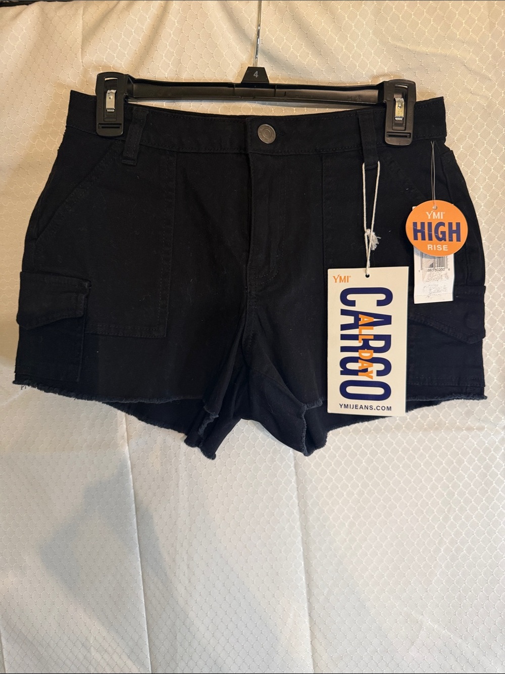 NWT YMI black cargo shorts in a size 5